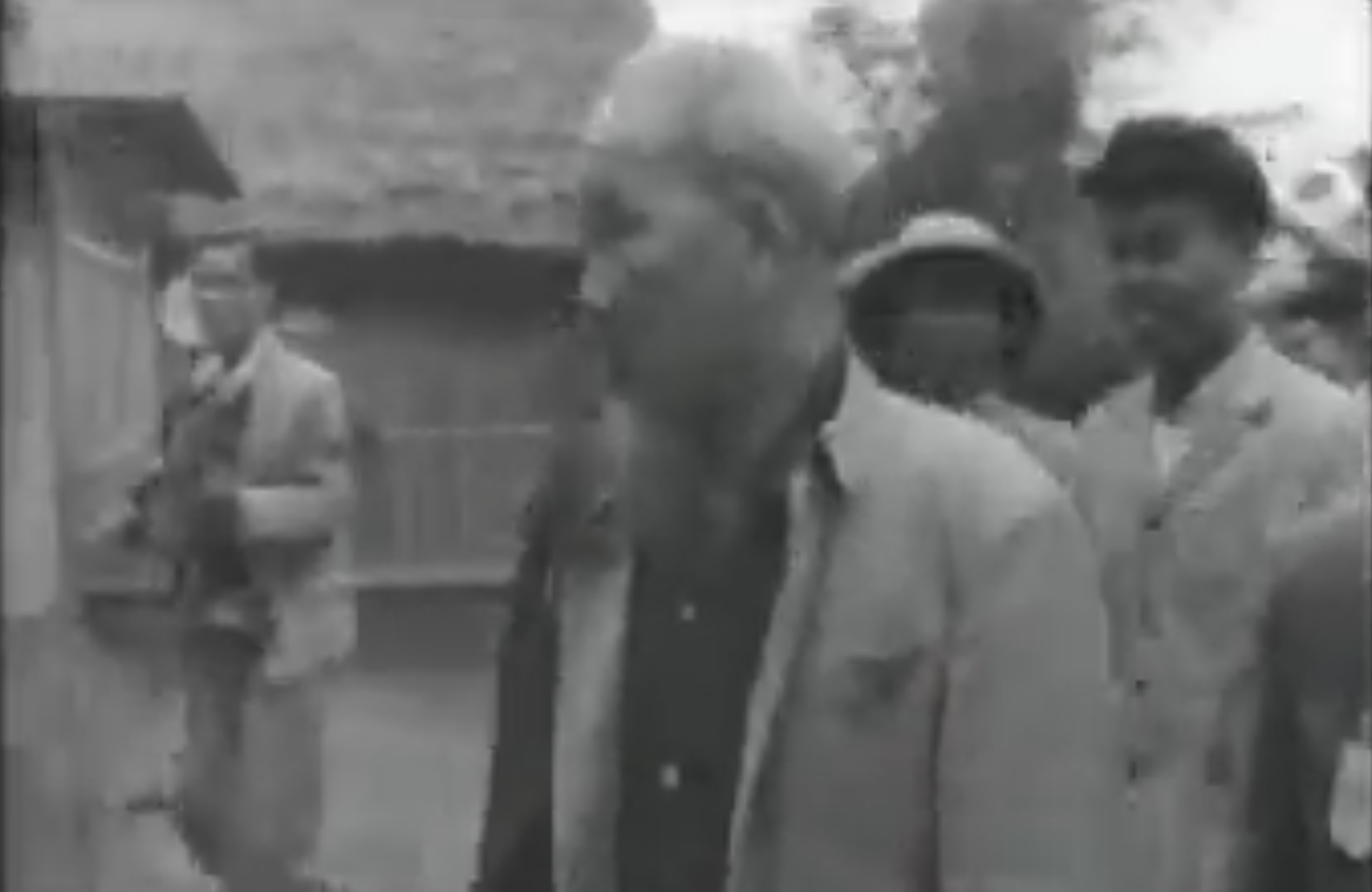 Nhân dân Liên Xô đón chào Nguyễn Ái Quốc